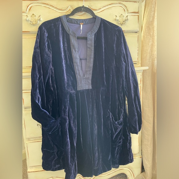 Free People Choose Me ✨ Mini Dress Tunic Size S ✨Navy Velvet ✨ - Picture 1 of 5